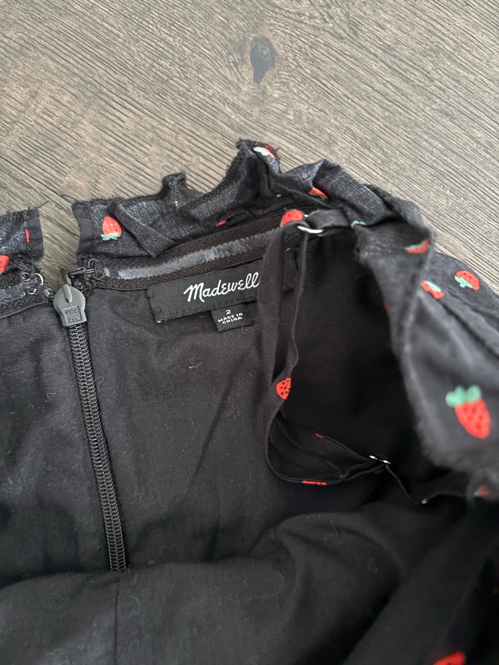 Madewell Pintuck Cami Dress in Fresh Strawberries - Picture 3 of 3